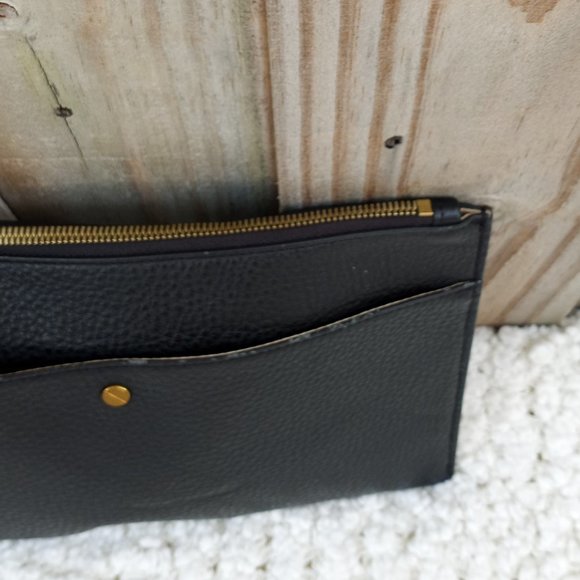 JCREW BLK LEATHER POUCH W/TASSLE - Picture 6 of 7